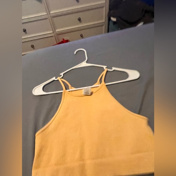 Cropped Yellow Ribbed Tank - Picture 2 of 5